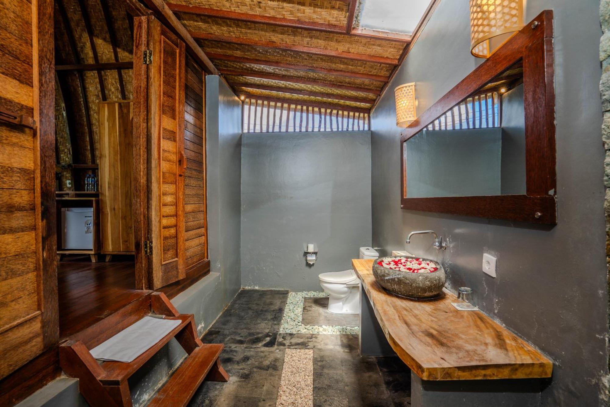 Lumbung Bukit Resort Uluwatu מראה חיצוני תמונה