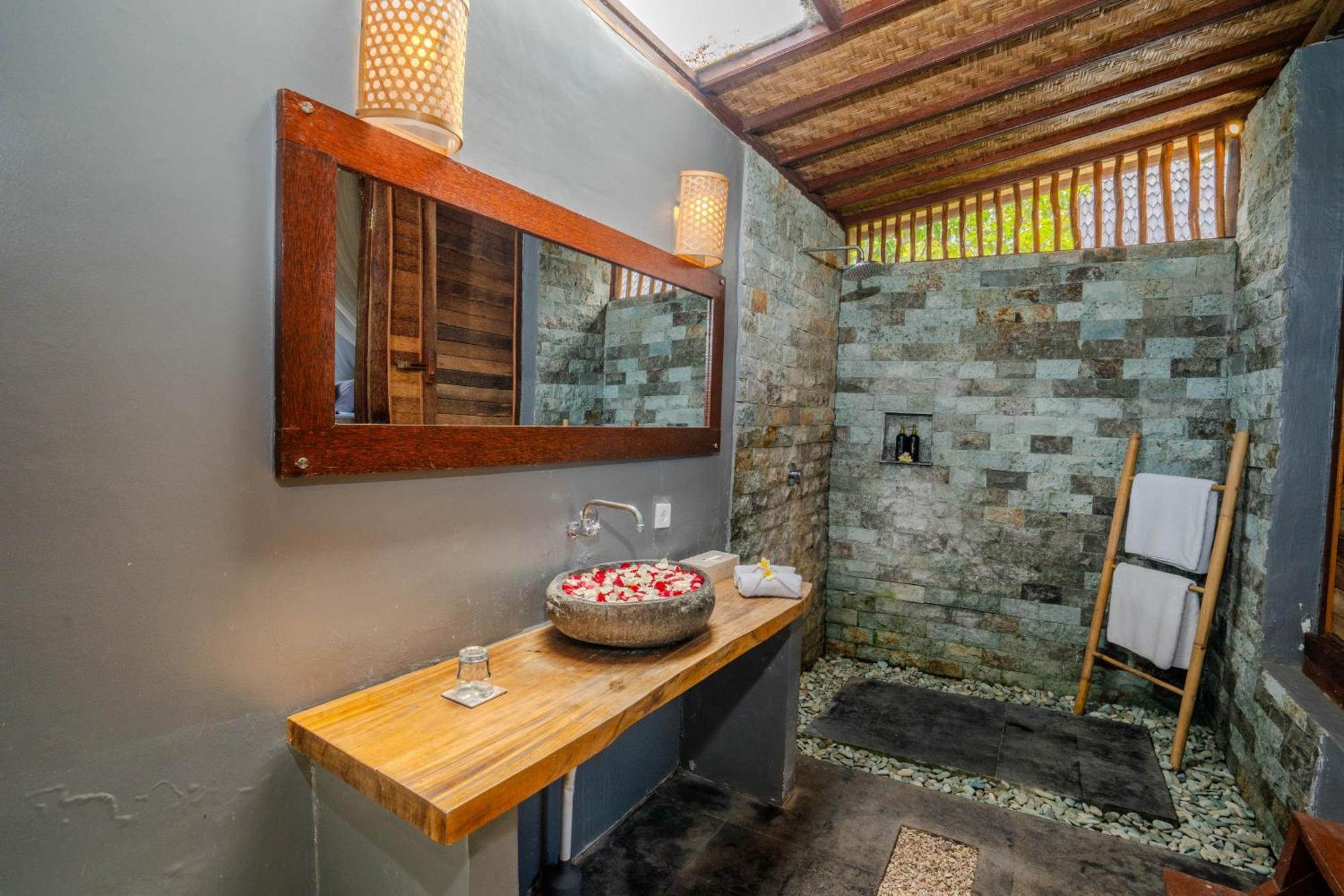 Lumbung Bukit Resort Uluwatu מראה חיצוני תמונה